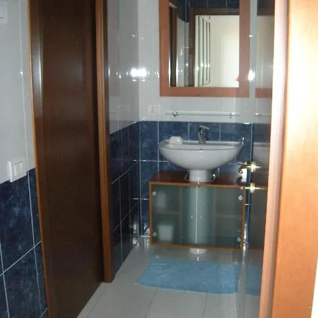 Apartamento Spacious And Bright Studio With 2 Mm2 Stops *